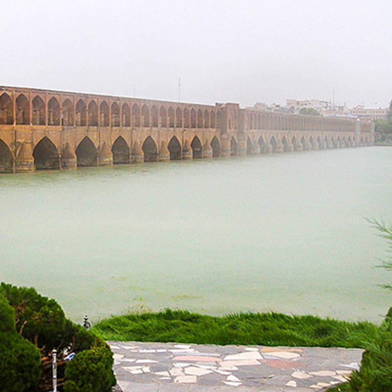 بارش کمتر از نرمال در اصفهان در بهار ۱۴۰۱